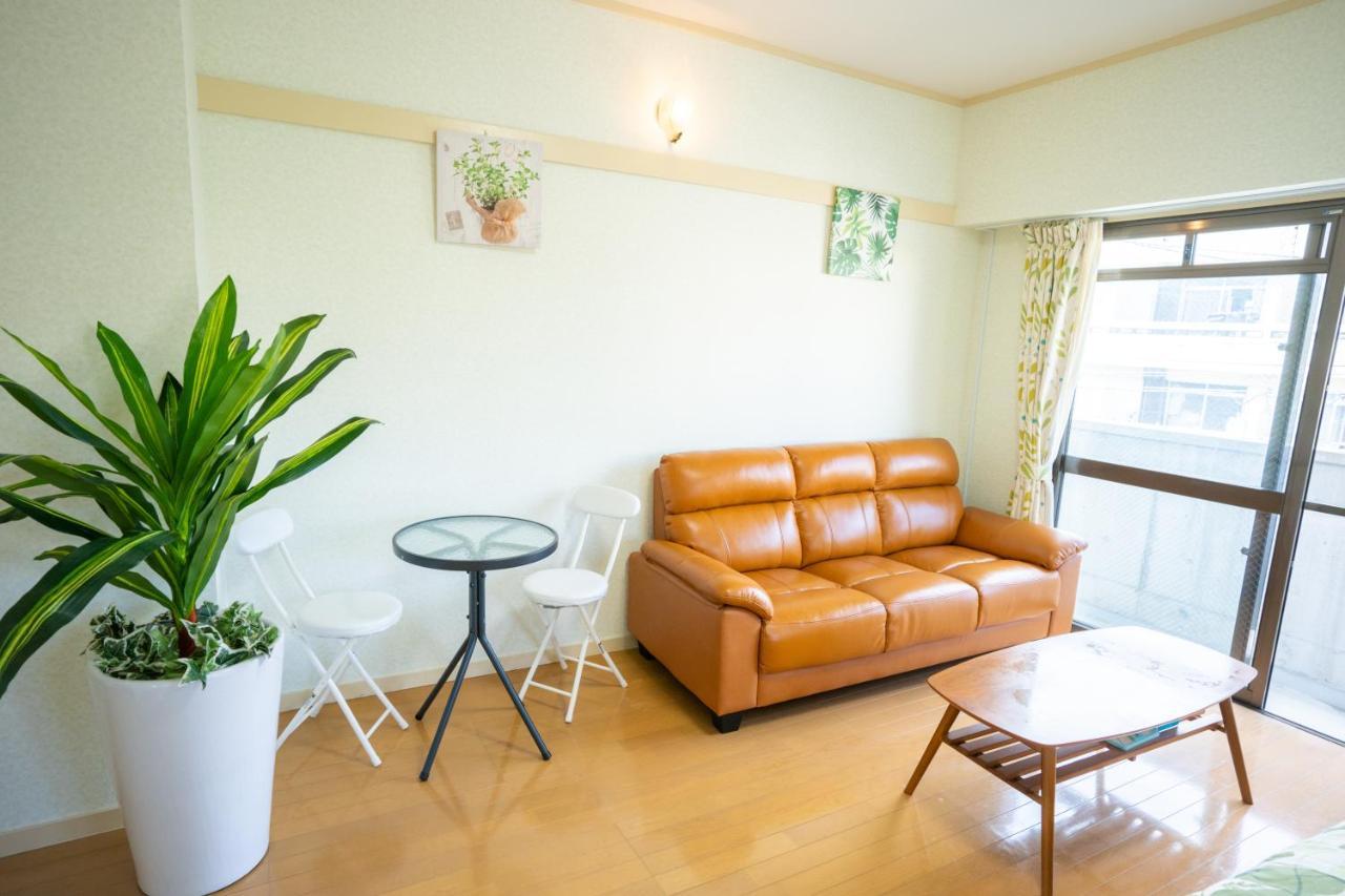 Apartamento スマイルハイツ Naha Exterior foto