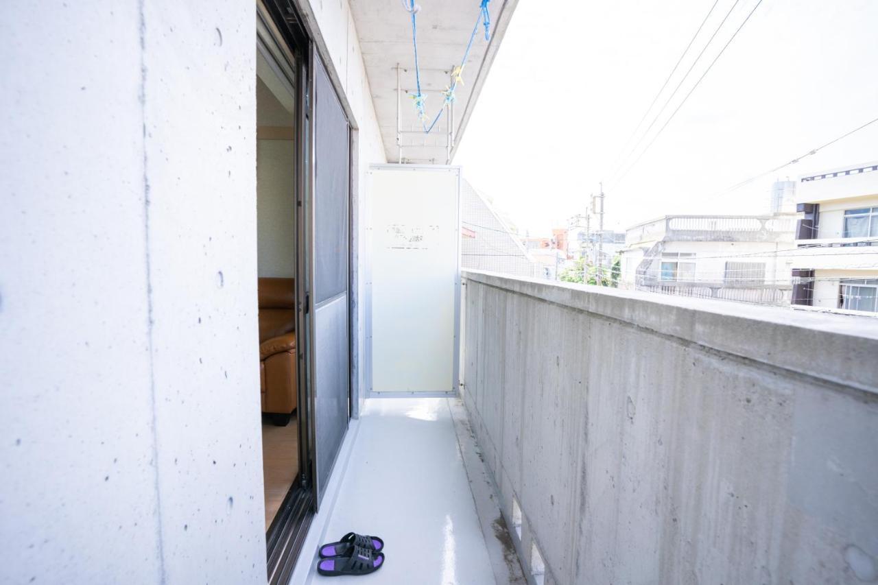 Apartamento スマイルハイツ Naha Exterior foto